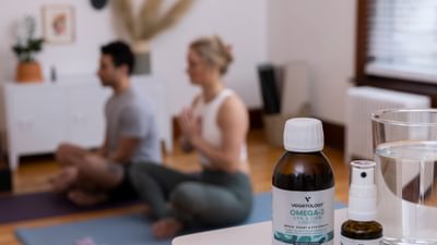 040122 KW Vegetology Omega3 Vit D3 J Dawson 320 1 X1